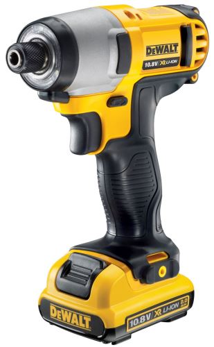 DEWALT akkus ütvecsavarozó DCF815D2